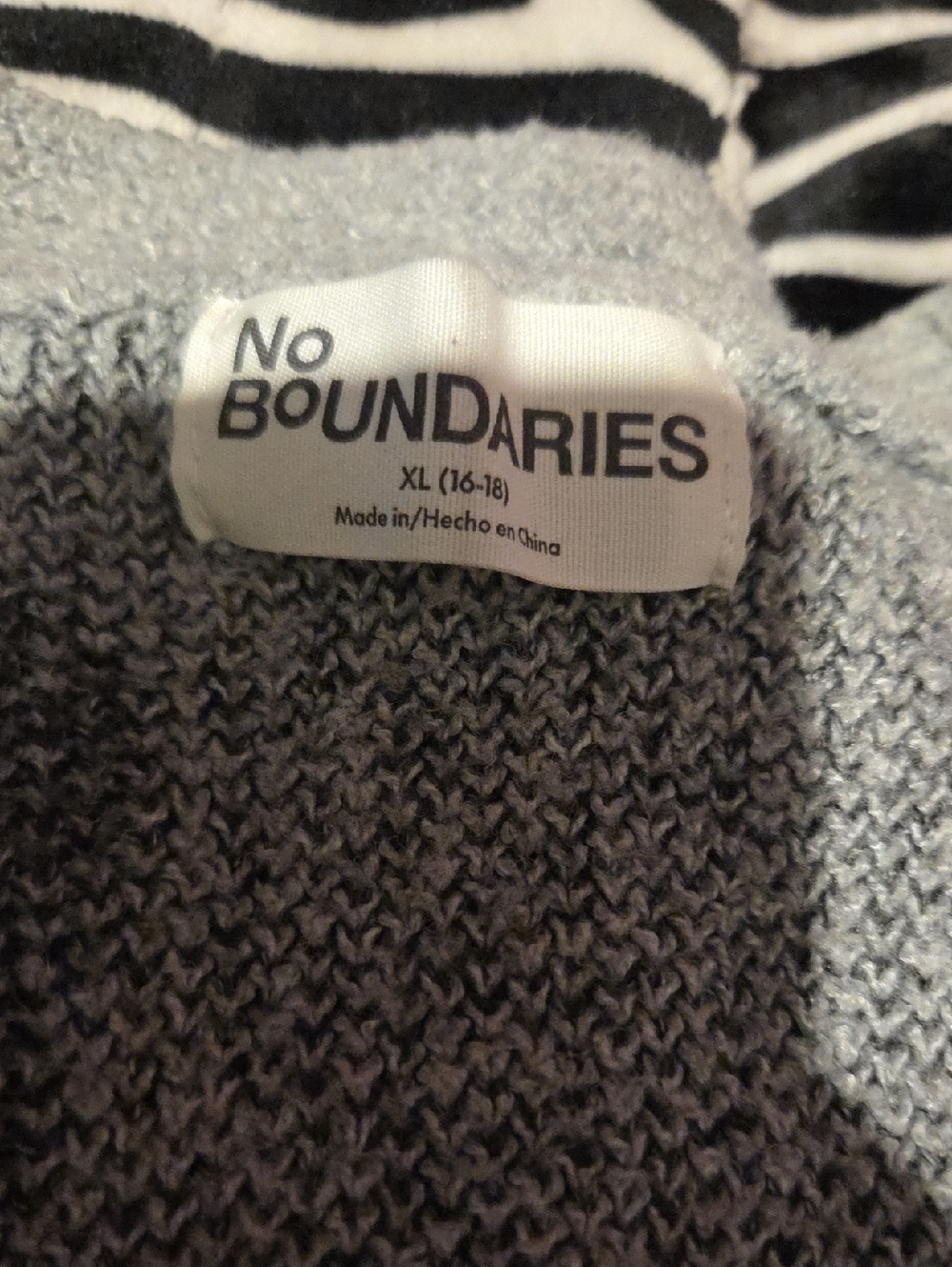 No Boundaries Skull Sweater - Picture 2 of 5